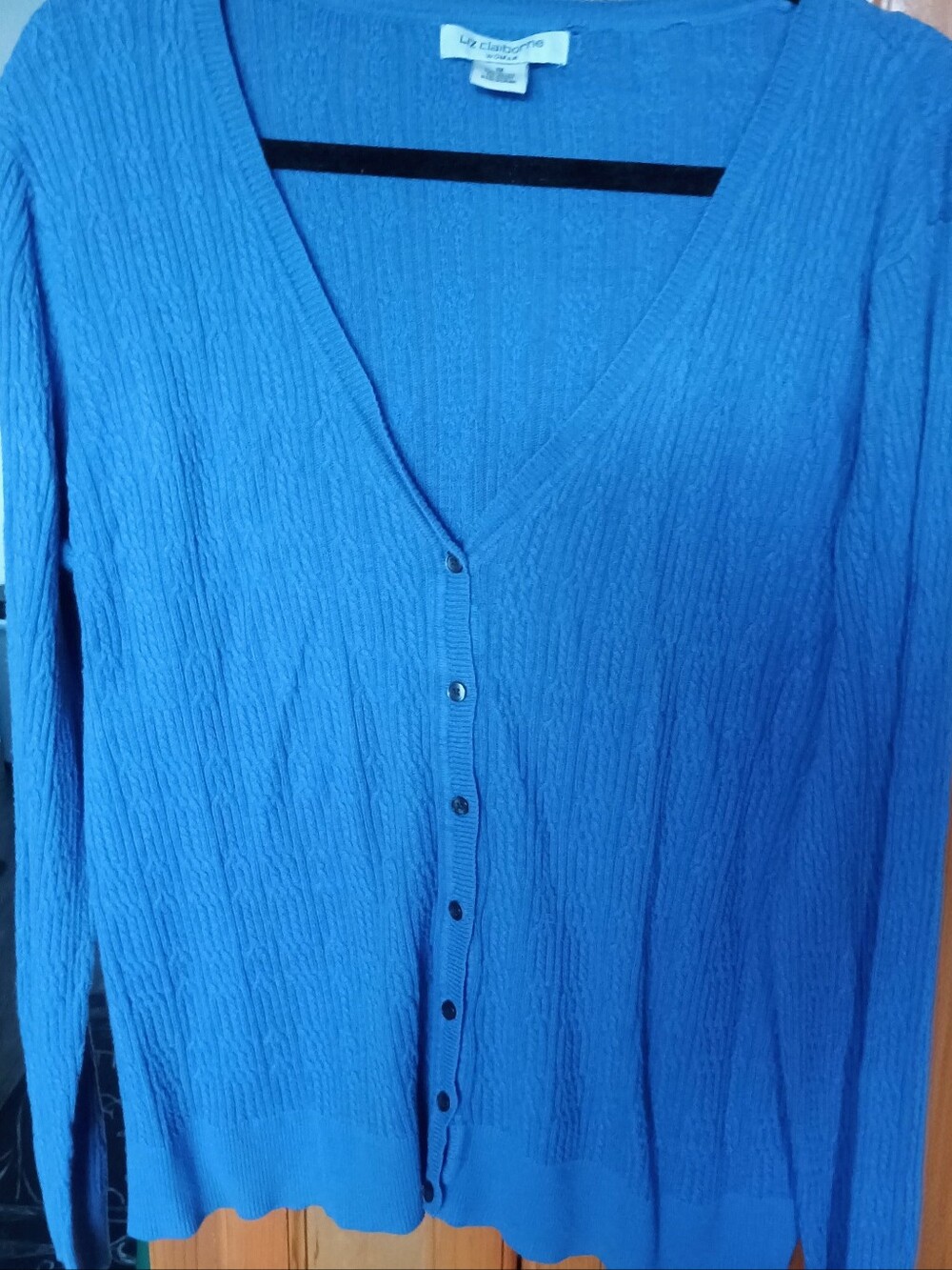 Liz Claiborne V-Neck Ribbed Cardigan Sweater